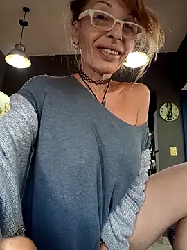 Snapshot of FrozenWaffle chatting on 8, 5, 2026 FrozenWaffle online show from 8, 5, 2026