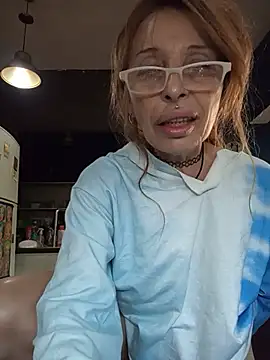 Snapshot of FrozenWaffle chatting on 19, 5, 2026 FrozenWaffle online show from 19, 5, 2026