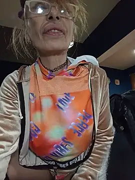 Snapshot of FrozenWaffle chatting on 24, 5, 2026 FrozenWaffle online show from 24, 5, 2026