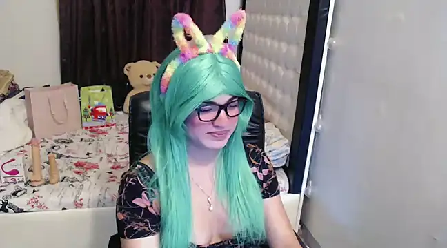 Goddess Sarah online show from 1, 1, 2025