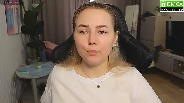 Snapshot of Mira_Mermayd chatting on 25, 4, 2026 Mira Mermayd online show from 25, 4, 2026