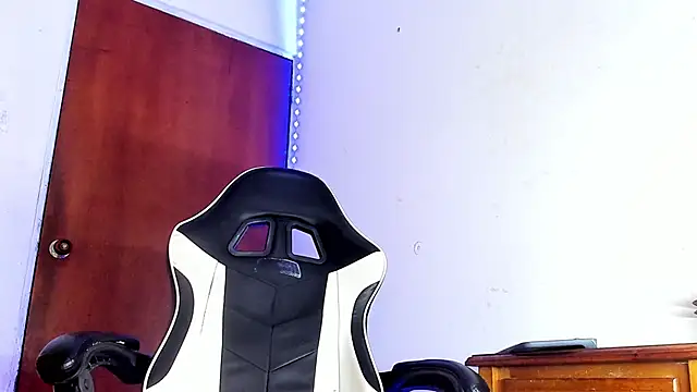 YeremiBrowm online show from 7, 2, 2025