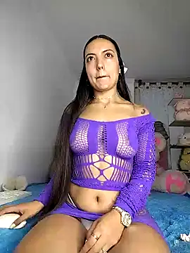 Snapshot of amycute_ chatting on 2, 2, 2025 amycute online show from 2, 2, 2025