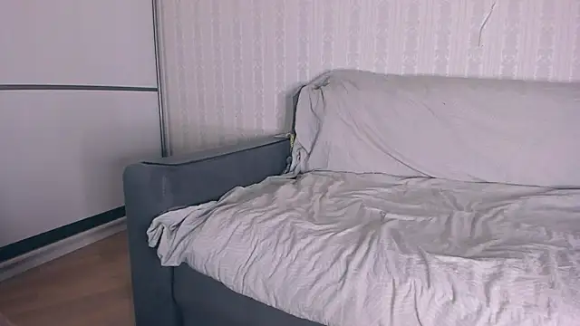 Jessica Rubatte online show from 16, 12, 2025