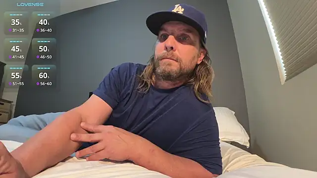 Snapshot of RyanRitchie chatting on 24, 11, 2025 RyanRitchie online show from 24, 11, 2025