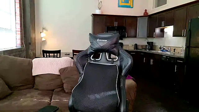 EveEnigma online show from 27, 2, 2025