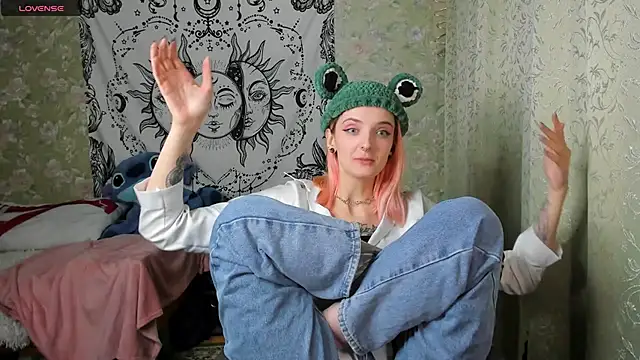 Cutie Adelia online show from 14, 1, 2025