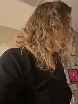 AuroraSummers online show from 20, 2, 2025