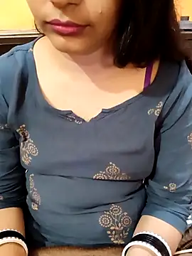 Snapshot of Diya_143 chatting on 15, 2, 2025 Diya 143 online show from 15, 2, 2025