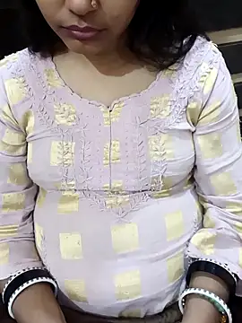 Snapshot of Diya_143 chatting on 17, 2, 2025 Diya 143 online show from 17, 2, 2025
