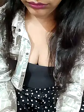 Snapshot of Diya_143 chatting on 5, 3, 2025 Diya 143 online show from 5, 3, 2025