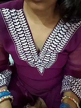 Snapshot of Diya_143 chatting on 4, 6, 2026 Diya 143 online show from 4, 6, 2026