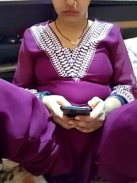 Snapshot of Diya_143 chatting on 8, 6, 2026 Diya 143 online show from 8, 6, 2026