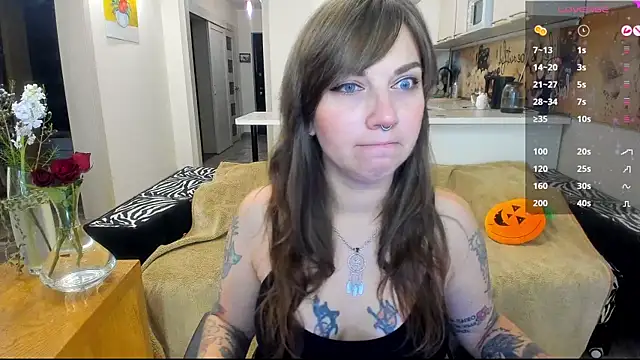 StacyTigerr online show from 29, 10, 2025