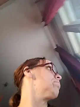 Dettybitch40 online show from 8, 11, 2025