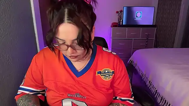 nativepumpkin95 online show from 10, 4, 2026