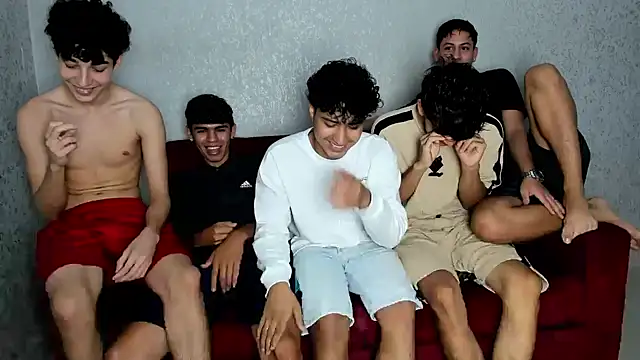 pelusos mens online show from 3, 2, 2025