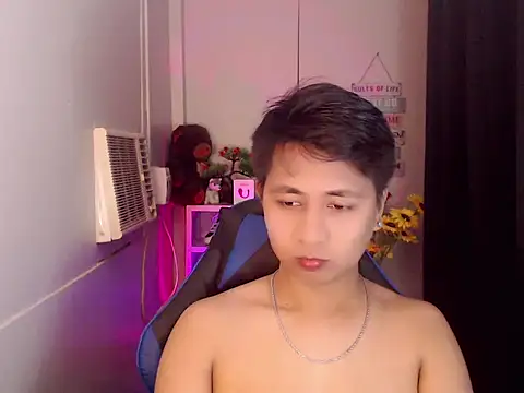 Snapshot of khael_moreno chatting on 18, 11, 2025 khael moreno online show from 18, 11, 2025