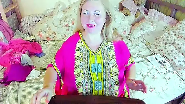 BustyDonnaSexyy online show from 14, 10, 2025