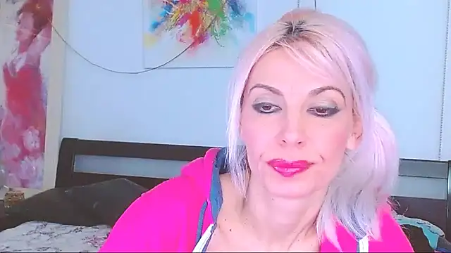 HoneyLara online show from 21, 2, 2025