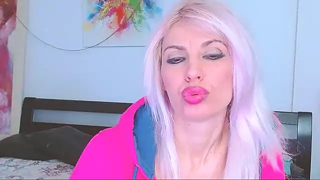 HoneyLara online show from 21, 2, 2025