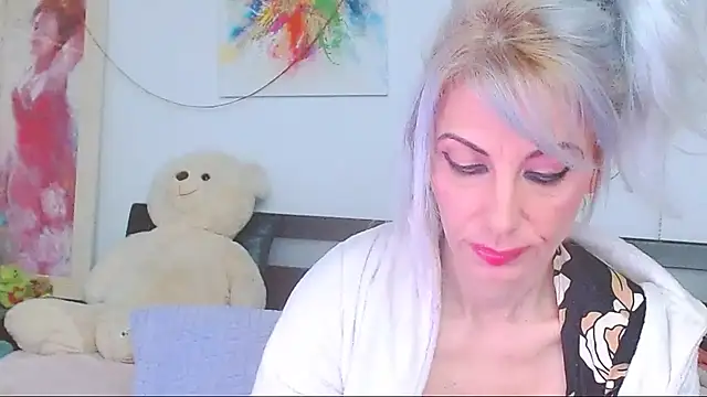 HoneyLara online show from 14, 3, 2026