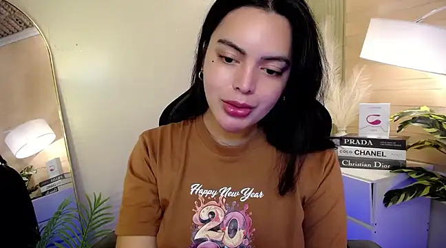 Snapshot of HotstuffCherrySummer chatting on 1, 1, 2025 HotstuffCherrySummer online show from 1, 1, 2025