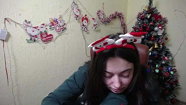 Snapshot of MilanaPrice chatting on 21, 12, 2024 MilanaPrice online show from 21, 12, 2024
