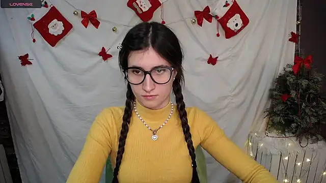 Snapshot of MaryEm976 chatting on 14, 12, 2024 MaryEm976 online show from 14, 12, 2024