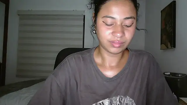 Snapshot of dark_enchantress_ chatting on 9, 7, 2026 dark enchantress online show from 9, 7, 2026