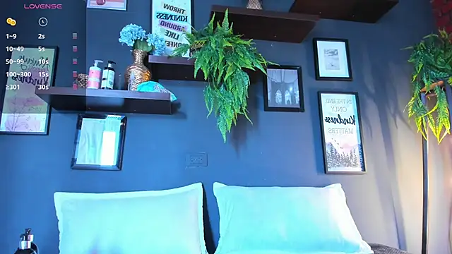 Mackenzie Moore online show from 14, 2, 2025