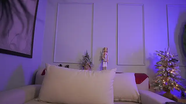 Snapshot of Lauraxx69 chatting on 28, 12, 2024 Lauraxx69 online show from 28, 12, 2024