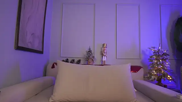 Snapshot of Lauraxx69 chatting on 4, 1, 2025 Lauraxx69 online show from 4, 1, 2025