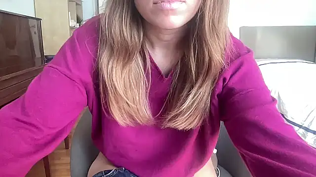 Snapshot of Mollyy998 chatting on 5, 10, 2025 Mollyy998 online show from 5, 10, 2025