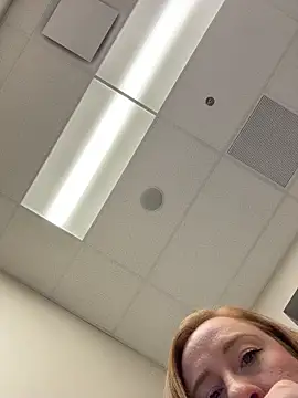 Snapshot of cinnatitties chatting on 15, 12, 2025 cinnatitties online show from 15, 12, 2025