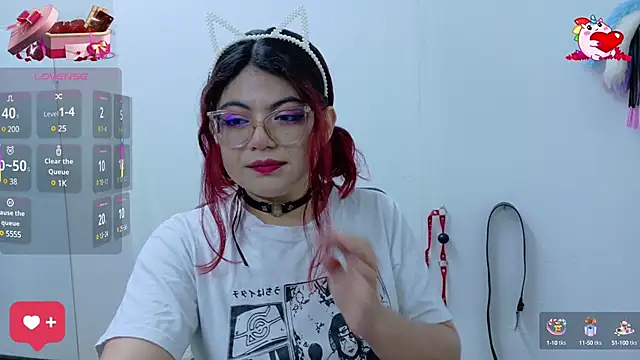 Catwhite  online show from 13, 2, 2025