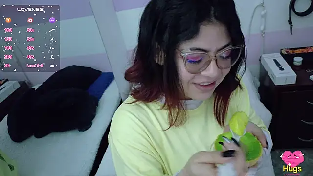 Catwhite  online show from 6, 11, 2025