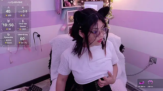 Catwhite  online show from 14, 4, 2026