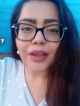 Snapshot of AriaRussell chatting on 4, 6, 2026 AriaRussell online show from 4, 6, 2026