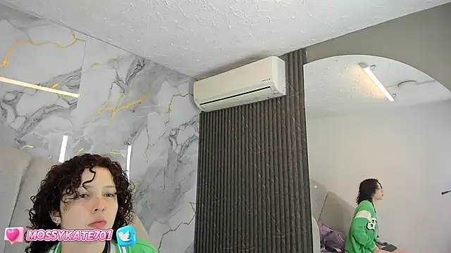 Katemoss70 online show from 22, 2, 2025