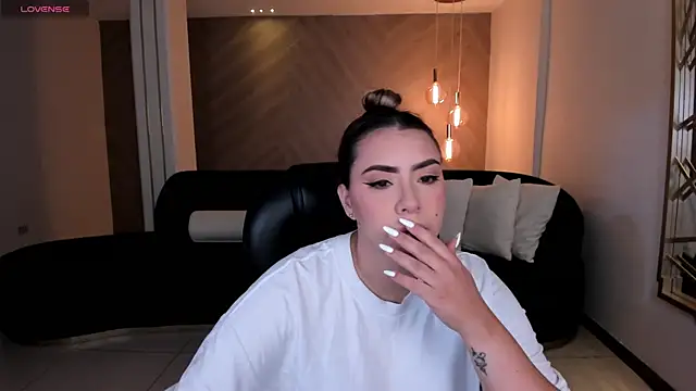 Snapshot of MartinnaBonnet chatting on 17, 12, 2024 MartinnaBonnet online show from 17, 12, 2024