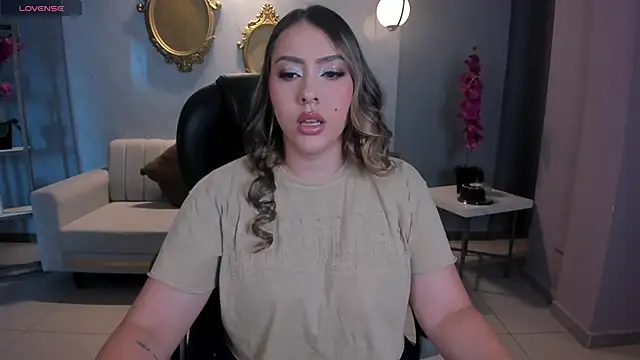 Snapshot of MartinnaBonnet chatting on 23, 1, 2025 MartinnaBonnet online show from 23, 1, 2025