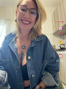 Snapshot of RAIRAsexy chatting on 14, 6, 2026 RAIRAsexy online show from 14, 6, 2026