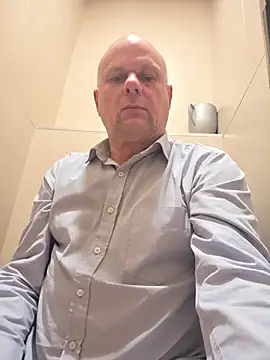 DaddyCumBumZA online show from 9, 6, 2026