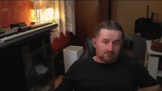 Mosiadz1975 online show from 9, 3, 2025