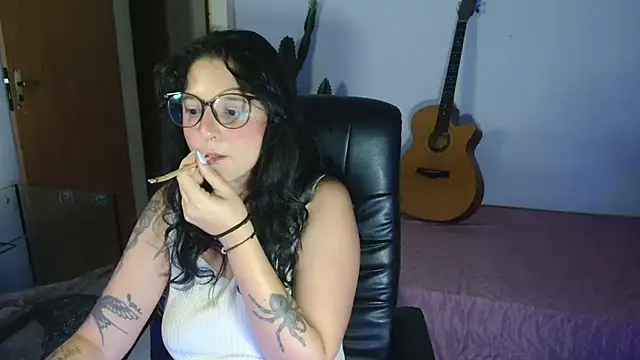 Snapshot of myamillor chatting on 19, 2, 2025 myamillor online show from 19, 2, 2025