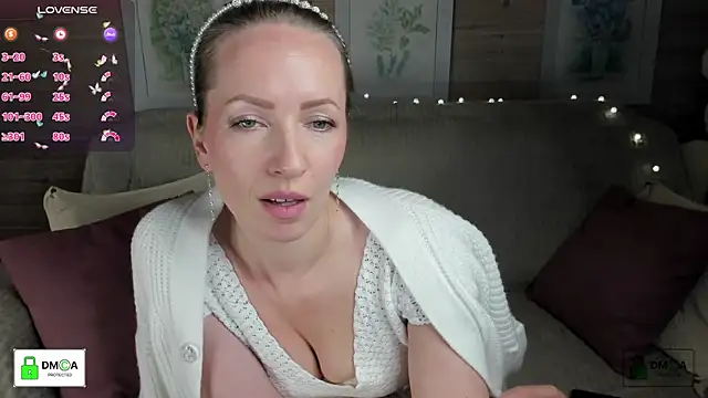 Queenymel online show from 11, 11, 2025