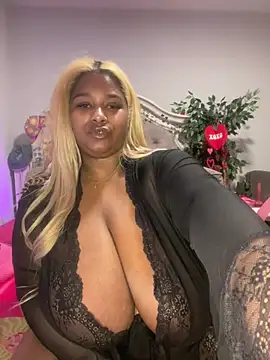 BigFineSelena online show from 31, 1, 2025