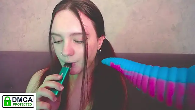 Snapshot of Alyssa___Scarlet chatting on 7, 10, 2025 Alyssa Scarlet online show from 7, 10, 2025