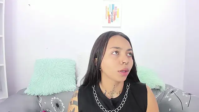 miss soffi  online show from 9, 9, 2025